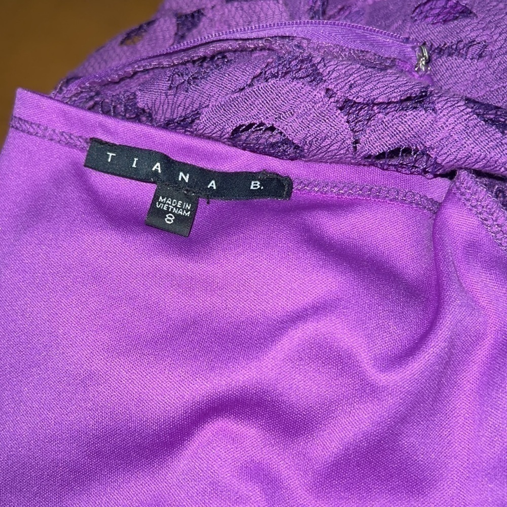 Tiana B. Light purple lace shift dress Sz 8 bell sleeves - Picture 6 of 6